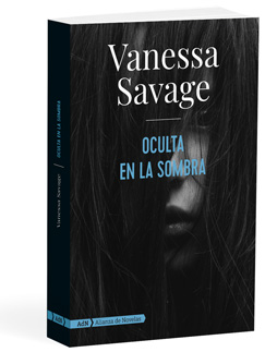 Oculta en la sombra -   